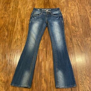 Women’s Junior Mossimo Supply Co Lowrise Bootcut Jeans, size 5